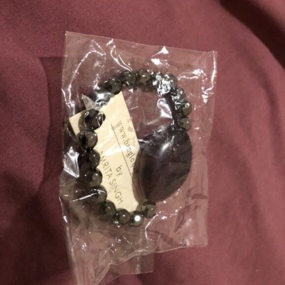 Amrita Singh Bracelet - Picture 3 of 4